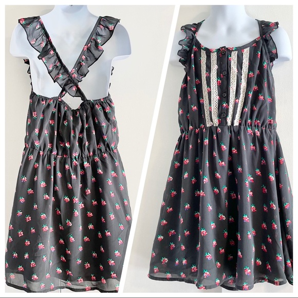 77kids Other - Girl’s 77kids Whimsical Floral Dress Size XS (5/6)